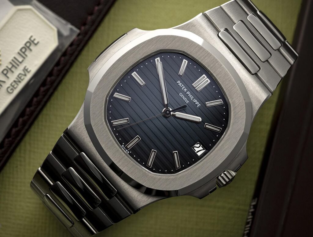 Patek Philippe Nautilus 5711/1A: Complete Guide to the Iconic Luxury Sports Watch Patek Philippe Nautilus 5711/1A complete guide